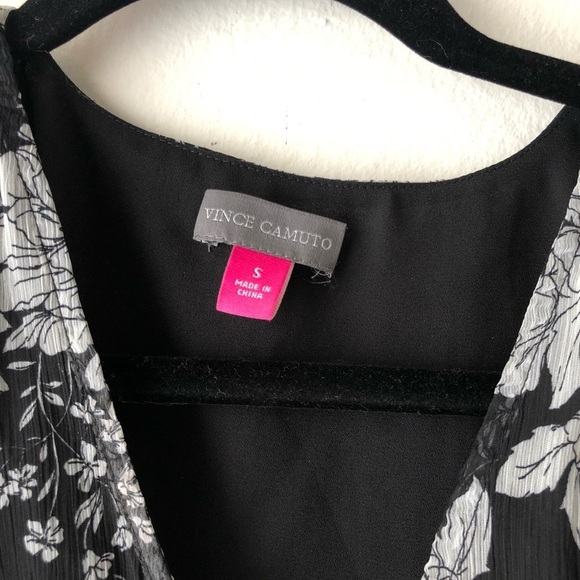 🛍️ 4/$25 Vince Camuto Botanical Faux Wrap Chiffon Blouse - Picture 3 of 6
